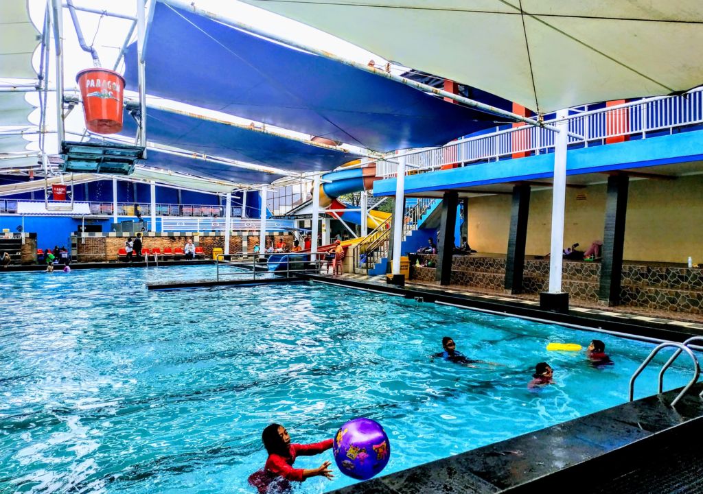 10 Kolam Renang di Depok Yang Seru Untuk Dikunjungi dan Lengkap Dengan Harga Tiket Masuk 1