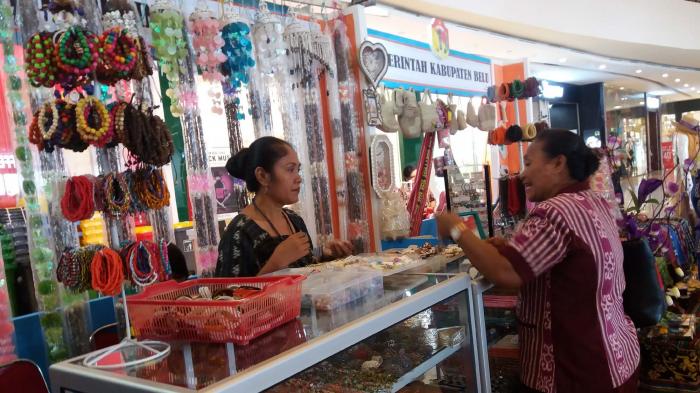 10 Rekomendasi Souvenir Khas di Daerah Kupang Yang Paling Unik dan Cantik Dengan Anyamannya 10 10 Rekomendasi Souvenir Khas di Daerah Kupang Yang Paling Unik dan Cantik Dengan Anyamannya 10