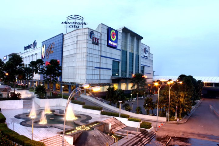 10 Referensi Mall Terkenal, Megah dan Lengkap di Daerah Medan Yang Ada Bioskopnya 4 10 Referensi Mall Terkenal, Megah dan Lengkap di Daerah Medan Yang Ada Bioskopnya 4