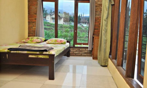 Beberapa Rekomendasi Villa di Pacet Yang Nyaman dan Bisa Dipilih, Harga Termurah Mulai Rp.50.000 1