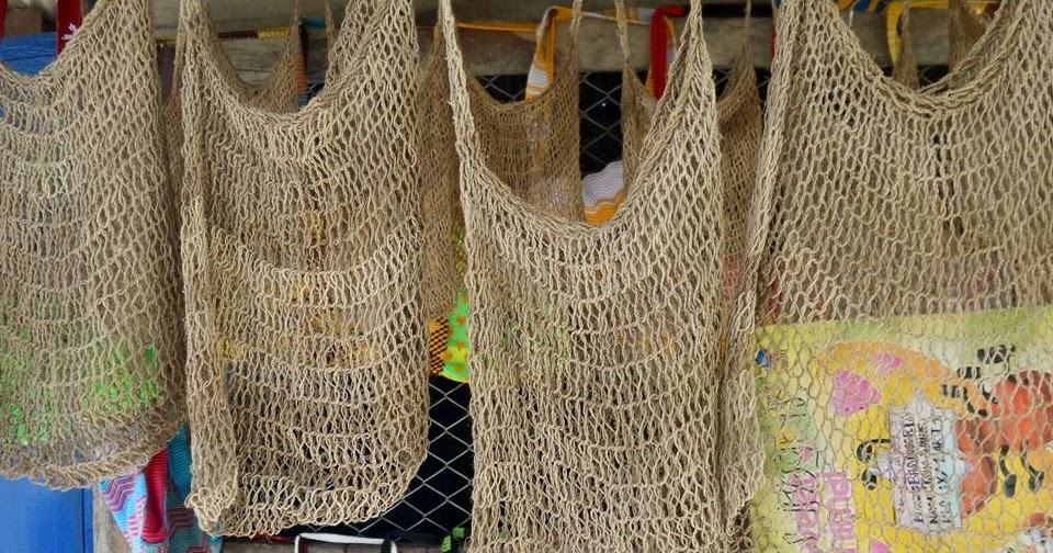 10 Daftar Pilihan Souvenir Khas Daerah Papua Yang Sangat Unik dan Cantik Wajib Dibawa Pulang 4 10 Daftar Pilihan Souvenir Khas Daerah Papua Yang Sangat Unik dan Cantik Wajib Dibawa Pulang 4