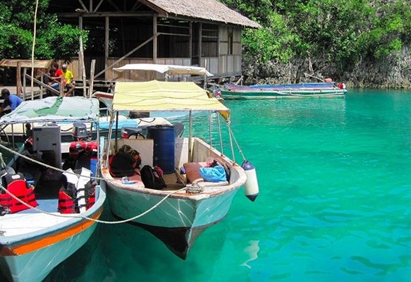 Eloknya Surga Dunia di Pulau Wayag Papua yang Tak Boleh Traveler Lewatkan 6