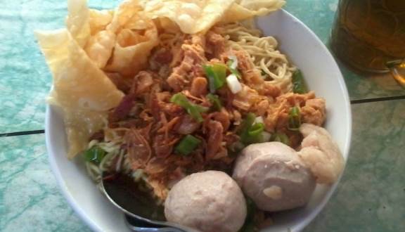 10 Rekomendasi Warung Mie Ayam Enak di Semarang Wajib Dicoba, Mana Yang Punya Porsi Jumbo? 6