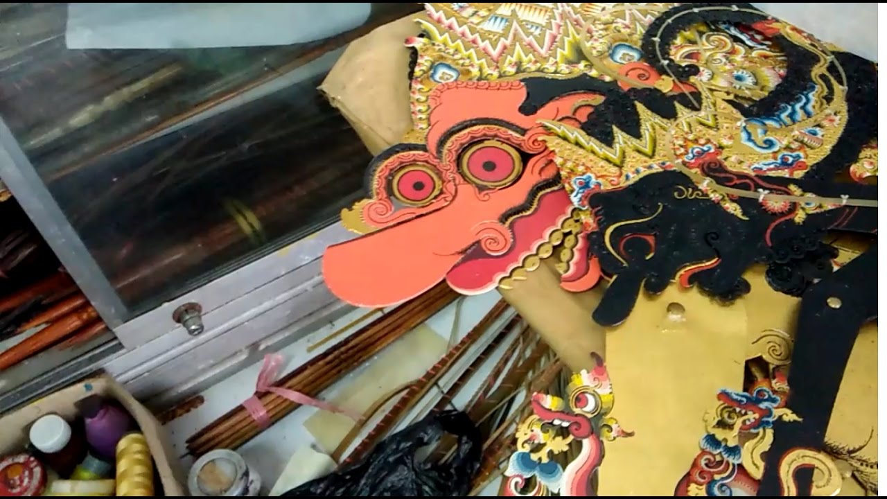 10 Rekomendasi Souvenir Khas di Daerah Solo Yang Unik Ini Membuat Wisatawan Betah Untuk Berbelanja 5 10 Rekomendasi Souvenir Khas di Daerah Solo Yang Unik Ini Membuat Wisatawan Betah Untuk Berbelanja 5