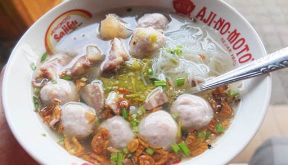 Jelajahi Beberapa Rekomendasi Kuliner Bakso Ciptaan Arek Suroboyo Yang Jumbo Atau Isi Daging Cincang 7