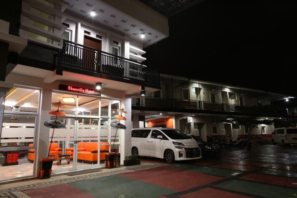 15 Daftar Hotel di Tasikmalaya yang Strategis, Harga Mulai Rp.225.000 10 15 Daftar Hotel di Tasikmalaya yang Strategis, Harga Mulai Rp.225.000 10