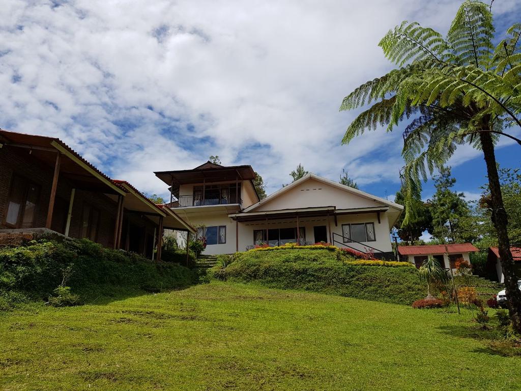 Beberapa Rekomendasi Villa Terbaik Dengan Fasilitas Lengkap di Tawangmangu Mulai Rp.225.000 10 Beberapa Rekomendasi Villa Terbaik Dengan Fasilitas Lengkap di Tawangmangu Mulai Rp.225.000 10