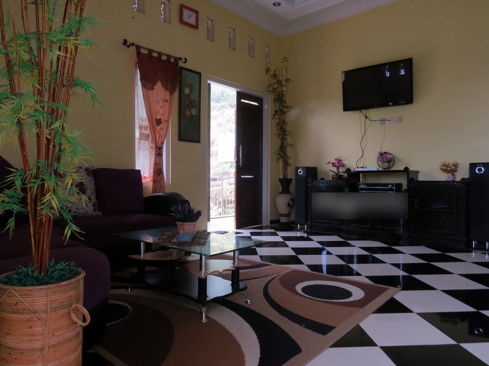 Daftar Villa di Guci Tegal Yang Bebas Polusi Udara, Harga Terjangkau Mulai Rp.300.000 3 Daftar Villa di Guci Tegal Yang Bebas Polusi Udara, Harga Terjangkau Mulai Rp.300.000 3