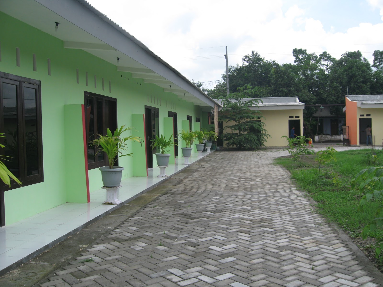 8 Rekomendasi Sewa Kost Harian di Daerah Tulungagung Ini Sangat Murah Dengan Harga Mulai Rp.50.000 1 8 Rekomendasi Sewa Kost Harian di Daerah Tulungagung Ini Sangat Murah Dengan Harga Mulai Rp.50.000 1