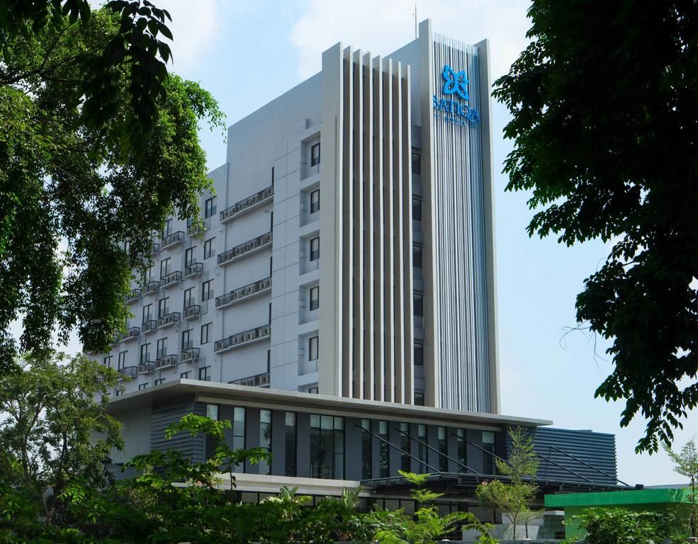 15 Rekomendasi Hotel di Cirebon Bagus dan Murah Mulai Rp.180.000 9