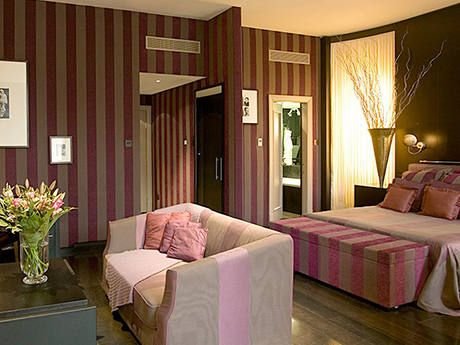 15 Penginapan Murah di Garut Yang Harganya Mulai Dari Rp.25.000 Per Malam Dengan View Bagus 1