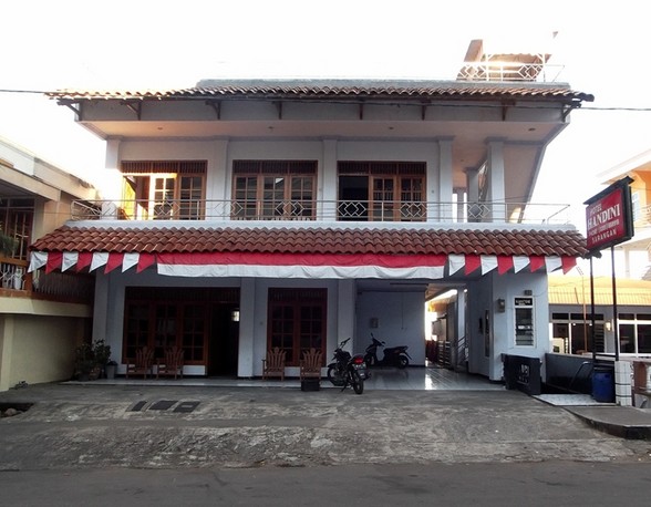 15 Rekomendasi Penginapan Terbaik di Sarangan Yang Harganya Murah Dibawah 100 Ribu 1