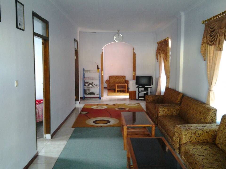 15 Rekomendasi Tempat Penginapan di Sekitar Kawasan Wisata Guci Tegal Harga Murah 9