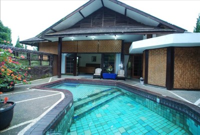 15 Hotel Murah di Ciater Bandung, Fasilitas Super Oke Harga Mulai Rp.350.000 3 15 Hotel Murah di Ciater Bandung, Fasilitas Super Oke Harga Mulai Rp.350.000 3