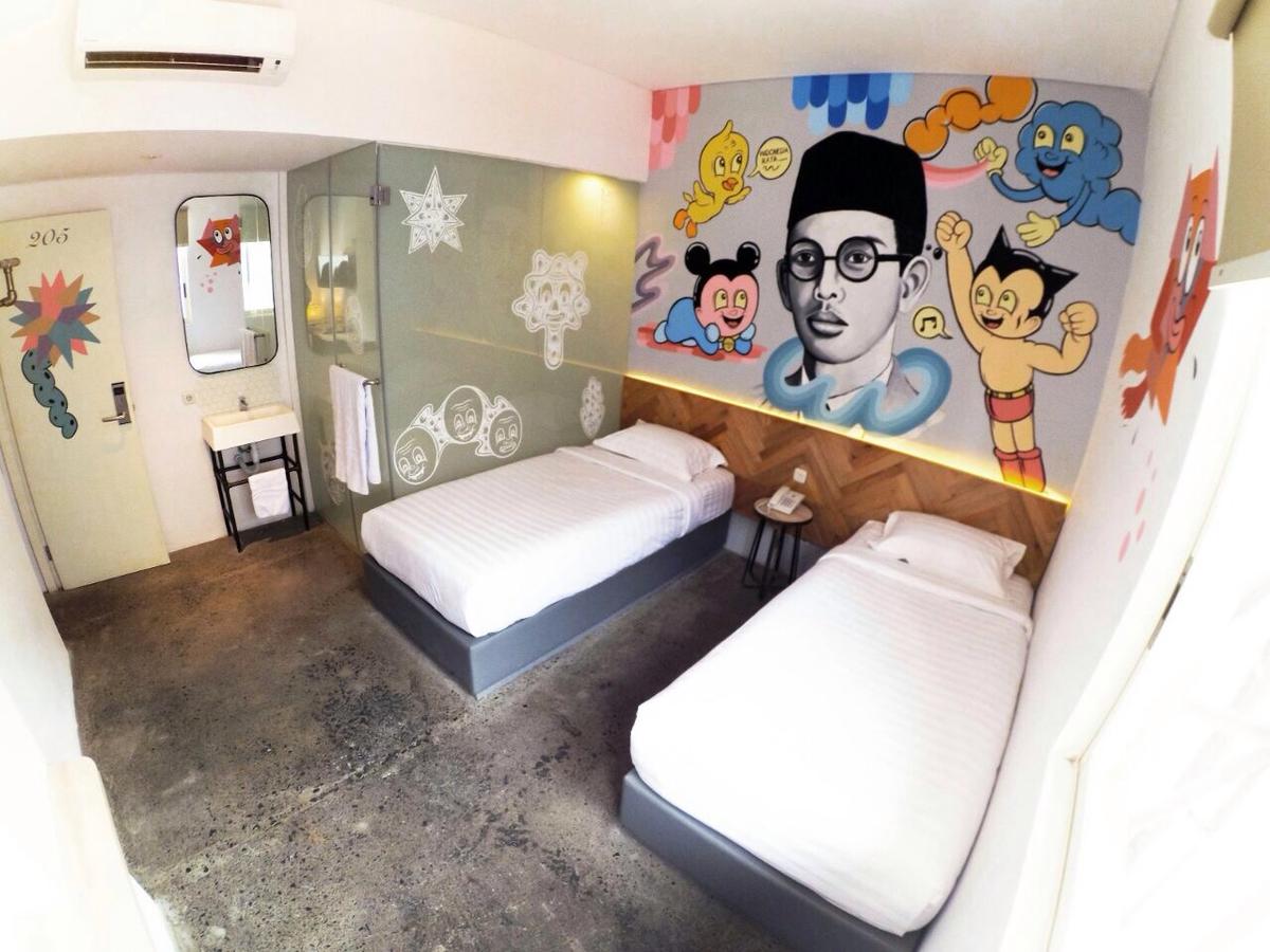 8 Rekomendasi Hotel Murah di Gresik, Fasilitas Premium Harga Mulai Rp.200.000 2 8 Rekomendasi Hotel Murah di Gresik, Fasilitas Premium Harga Mulai Rp.200.000 2