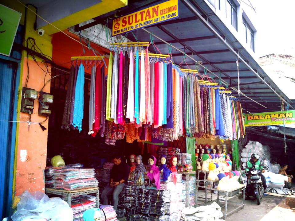 7 Rekomendasi Tempat Belanja Murah di Pusat Grosir Tanah Abang, Wajib Untuk Kalian Kunjungi! 5