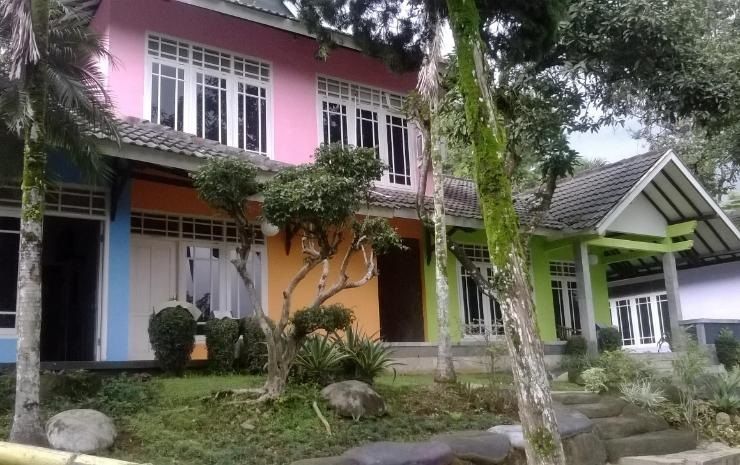 10 Tempat Penginapan Murah di Dekat Taman Safari Cisarua Bogor Harga Sewa Mulai 140 Ribu 4