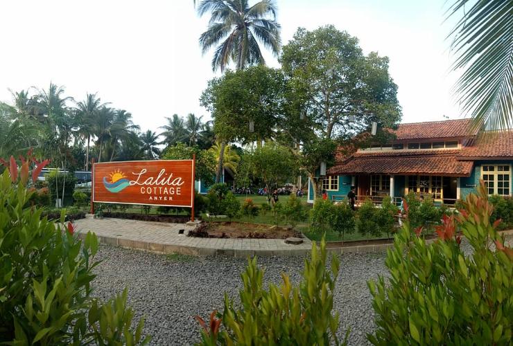 20 Rekomendasi Penginapan Murah di Anyer Yang Bagus dan Ada Harga Dibawah 200 Ribu 6