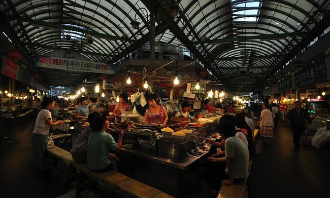 7 Referensi Tempat Wisata Belanja di Negara Korea Selatan Yang Sering Traveler Tuju 5