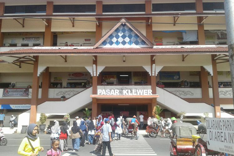 7 Rekomendasi Tempat Belanja di Daerah Solo Yang Terkenal Lengkap dan Murah, Wajib Kalian Kunjungi! 1