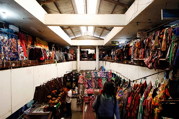 7 Rekomendasi Tempat Belanja di Daerah Solo Yang Terkenal Lengkap dan Murah, Wajib Kalian Kunjungi! 2