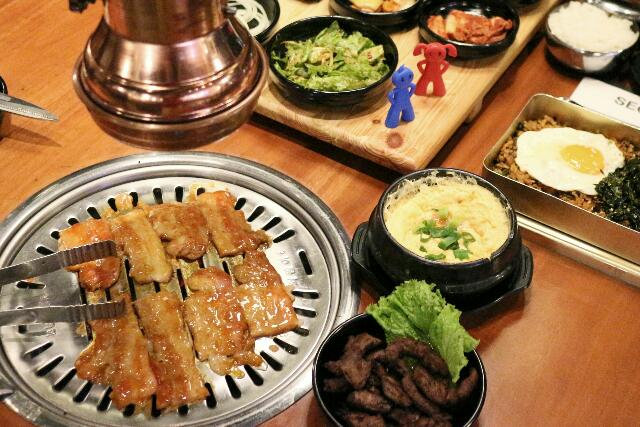 10 Tempat Makan Siang di Bandung Paling Recommended, Ini Daftarnya! 8 10 Tempat Makan Siang di Bandung Paling Recommended, Ini Daftarnya! 8