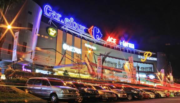 7 Rekomendasi Tempat Belanja di Daerah Solo Yang Terkenal Lengkap dan Murah, Wajib Kalian Kunjungi! 4