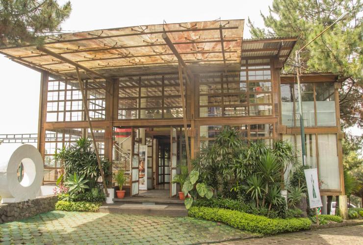 15 Rekomendasi Resort Daerah Bandung Yang Unik dan Sangat Nyaman Dengan Harga Murah Mulai Rp.290.000 7 15 Rekomendasi Resort Daerah Bandung Yang Unik dan Sangat Nyaman Dengan Harga Murah Mulai Rp.290.000 7