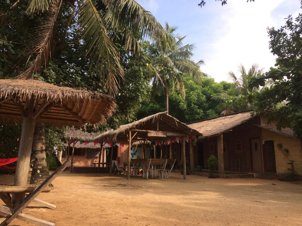 10 Daftar Harga Sewa Penginapan Murah di Karimunjawa Jepara Dekat Pantai Mulai 80 Ribu 2 10 Daftar Harga Sewa Penginapan Murah di Karimunjawa Jepara Dekat Pantai Mulai 80 Ribu 2