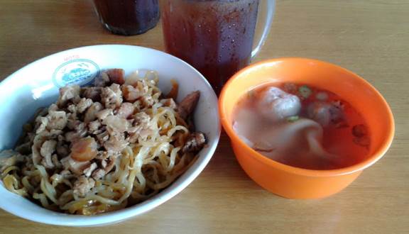 10 Tempat Makan Siang Favorit di Jogja, Siap Menggagalkan Dietmu 3