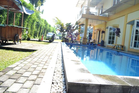 10 Tempat Penginapan Murah di Daerah Cibinong Harga Mulai Dari Rp.140.000 8