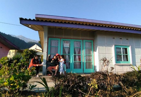 10 Penginapan Harga Murah di Kopeng Mulai Rp.120.000 Untuk Keluarga Dekat Taman Wisata Treetop 3 10 Penginapan Harga Murah di Kopeng Mulai Rp.120.000 Untuk Keluarga Dekat Taman Wisata Treetop 3