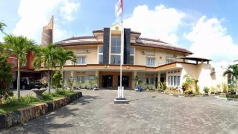 10 Penginapan Murah di Kudus Mulai Rp.55.000 Adakah Yang Dekat Menara Colo Muria Rahtawu? 1 10 Penginapan Murah di Kudus Mulai Rp.55.000 Adakah Yang Dekat Menara Colo Muria Rahtawu? 1