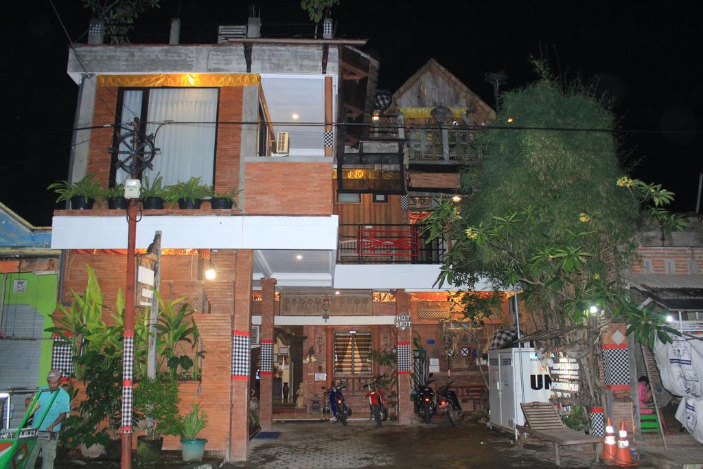 10 Penginapan Murah di Kudus Mulai Rp.55.000 Adakah Yang Dekat Menara Colo Muria Rahtawu? 7 10 Penginapan Murah di Kudus Mulai Rp.55.000 Adakah Yang Dekat Menara Colo Muria Rahtawu? 7