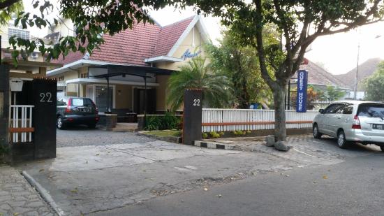10 Rekomendasi Guest House di Malang Dengan Harga Yang Murah Mulai Rp.103.305 Dengan Fasilitas Lengkap 5