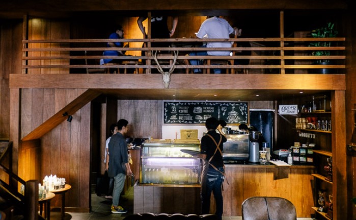 10 Rekomendasi Cafe Dengan Keunikan Yang Bikin Momen Hangoutmu di Surabaya Semakin Seru dan Betah! 1