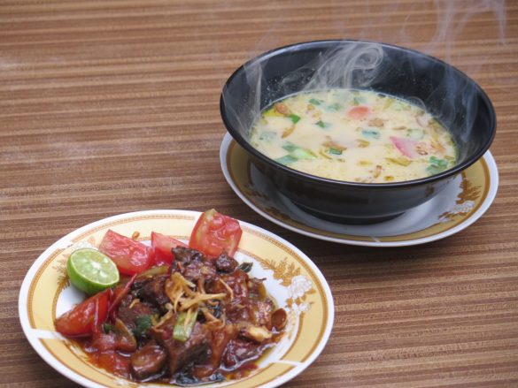 Kamu Pecinta Kuliner? Sudah Pernah Coba Soto Enak di Bandung Ini Belum? 3