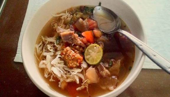 10 Tempat Paling Yahud Untuk Makan Soto Kuning Bogor, Sudah Pernah Coba? 4