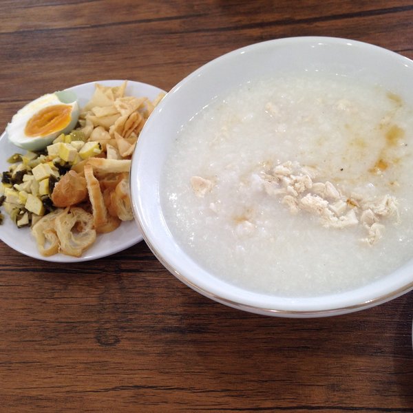 Bubur Ayam Enak di Bogor Ini Wajib Masuk Ke Dalam List Kulinermu! 9