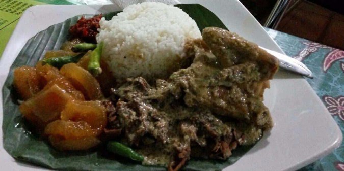 Jangan Ngaku Anak Bangsa Sejati, Kalau Belom Cobain 10 Gudeg Enak di Jakarta Ini! 1 Jangan Ngaku Anak Bangsa Sejati, Kalau Belom Cobain 10 Gudeg Enak di Jakarta Ini! 1