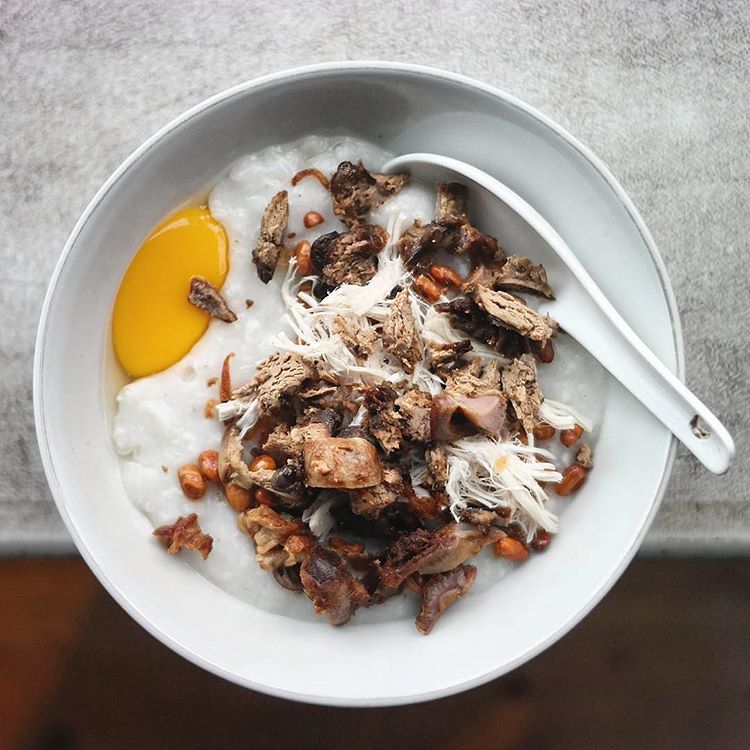 Cobain Bubur Ayam Yang Enak dan Murah di Jogja, Simak Rekomendasi Daftar Berikut Ini! 1 Cobain Bubur Ayam Yang Enak dan Murah di Jogja, Simak Rekomendasi Daftar Berikut Ini! 1