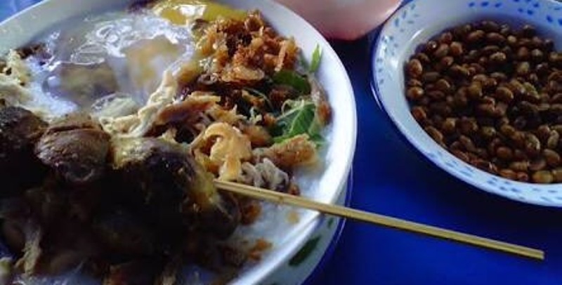 Termaknyus! Daftar Bubur Ayam Yang Recommended di Makassar 5 Termaknyus! Daftar Bubur Ayam Yang Recommended di Makassar 5