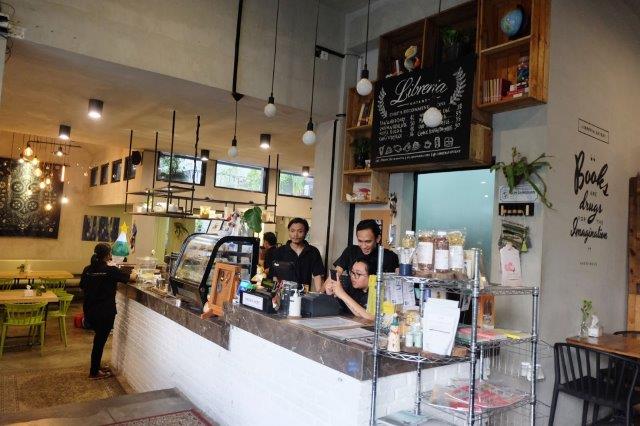 10 Daftar Pilihan Cafe Murah di Daerah Surabaya Ini Wajib Masuk Ke Dalam Weekend Listmu! 7