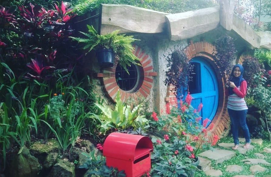 Berpetualang Ke Rumah House The Hobbit 3