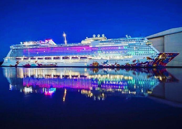 Menikmati Sunrise di Surabaya North Quay 5