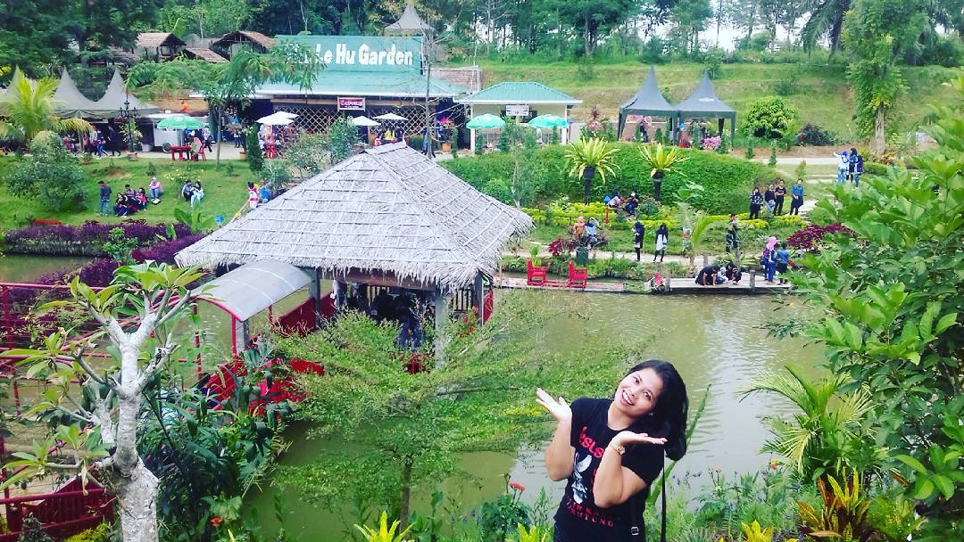 Banyak Spot Foto di Taman The Le Hu Garden 3 Banyak Spot Foto di Taman The Le Hu Garden 3