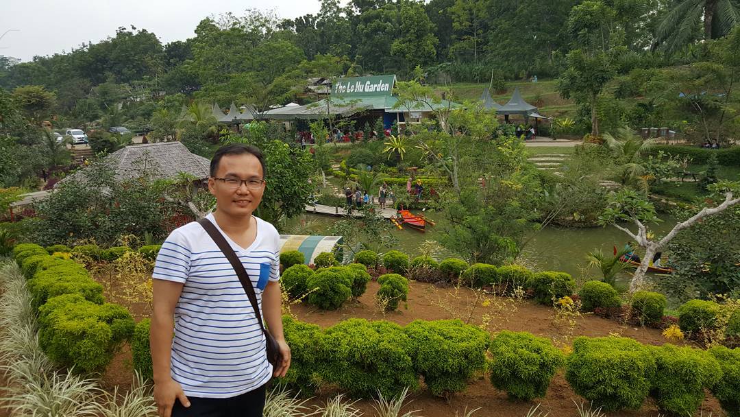 Banyak Spot Foto di Taman The Le Hu Garden 10 Banyak Spot Foto di Taman The Le Hu Garden 10