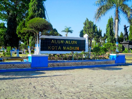 7 Tempat Ngabuburit Keren dan Paling Asyik di Daerah Madiun, Simak Daftar Pilihan Berikut Ini! 1 7 Tempat Ngabuburit Keren dan Paling Asyik di Daerah Madiun, Simak Daftar Pilihan Berikut Ini! 1