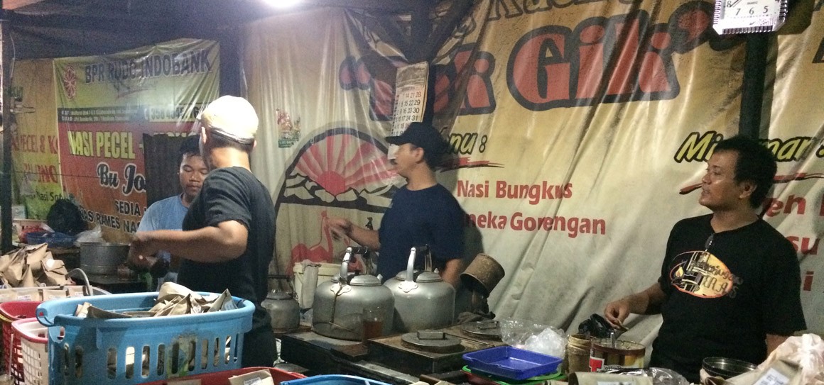 10 Rekomendasi Cafe 24 Jam di Semarang Ini Bisa Menghilangkan Rasa Bosanmu Dalam Sekejap! 10 10 Rekomendasi Cafe 24 Jam di Semarang Ini Bisa Menghilangkan Rasa Bosanmu Dalam Sekejap! 10