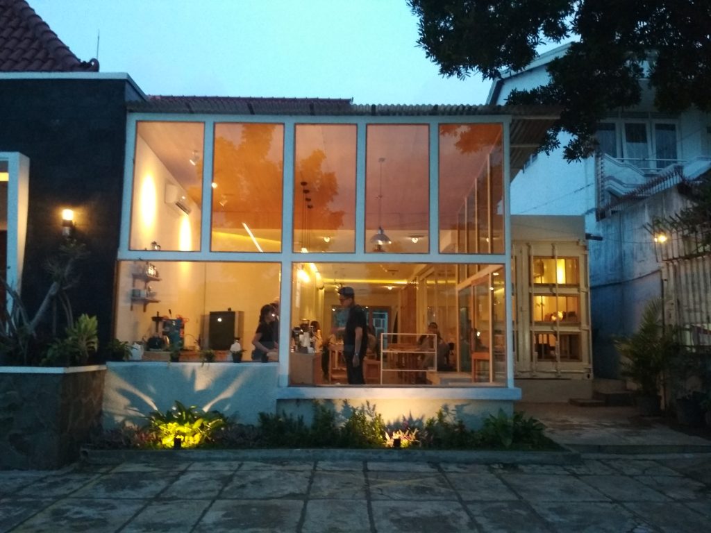 10 Referensi Tempat Ngopi Paling Asoy di Daerah Semarang Yang Bikin Lupa Waktu, Yuk Cobain! 5